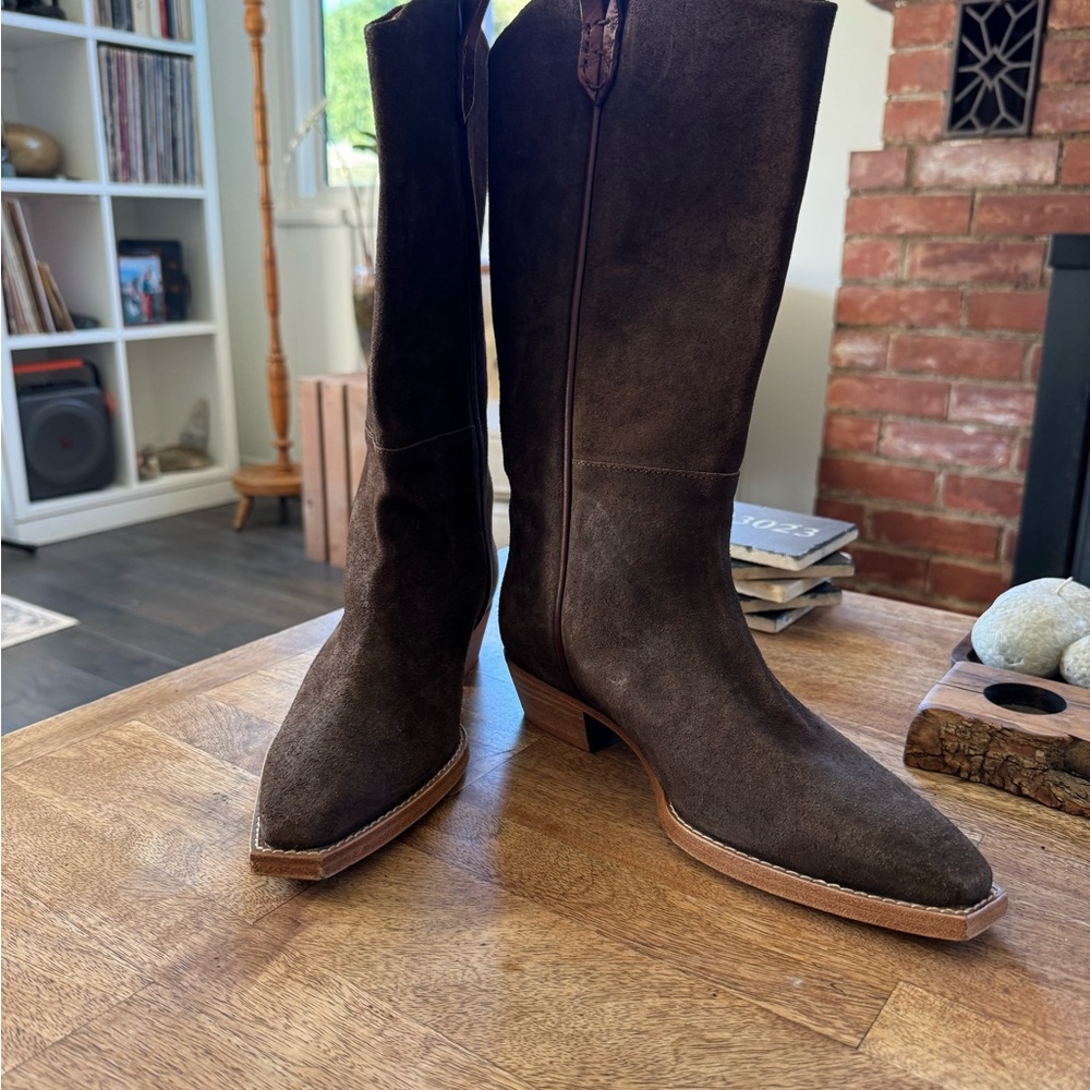 We The Free Montage Brown Suede Boots size 38.5, 8 (W)